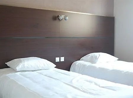 Hotel-restaurant La Caborne فندق